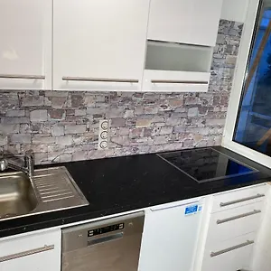 Private In Fürstenfeldbruck, Nahe Ammersee/münchen/augsburg Apartment