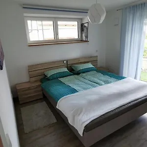 Mia-lena Apartment